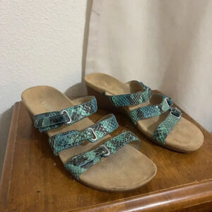 Vionic Wedge Heels Strappy Sandals Blue Green Snakeskin Womens 7 Comfort Cushion